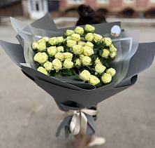 Букет Белые кустовые розы Солинеро в Балобаново